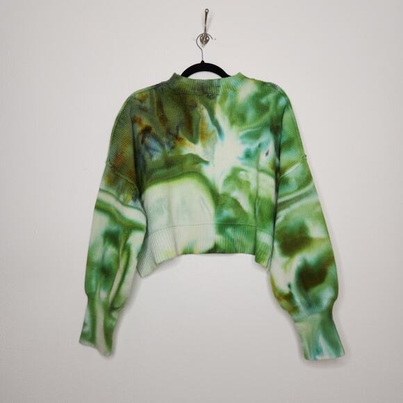 Green Tie-Dye Women's Sweater - Picture 7 of 7